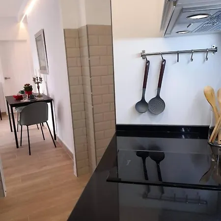 Palm Apartment *